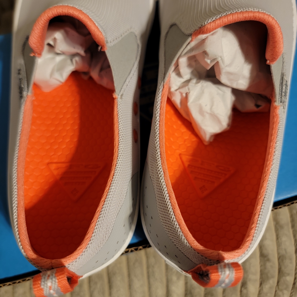 Columbia Distant Waters PFG Slip-On Sneakers in Light Gray with Coral Accents - Picture 4 of 7